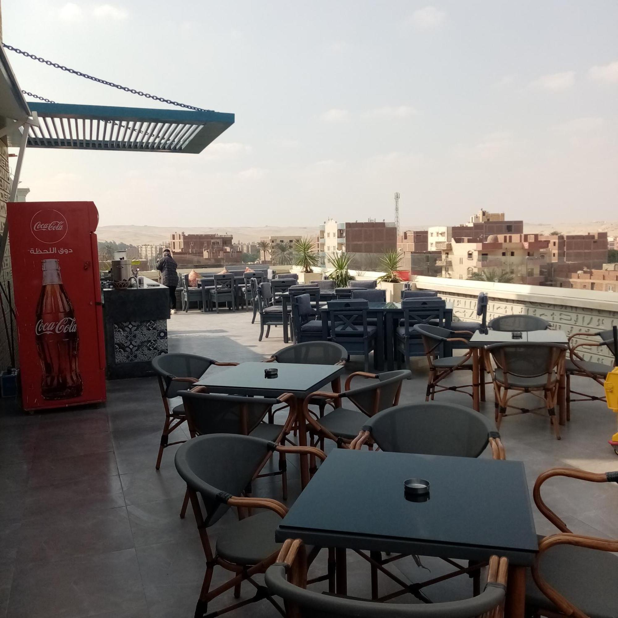 Pyramids Oasis Hotel Kafret el-Gabal Exterior foto